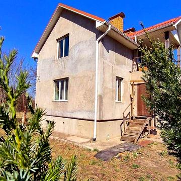 Продам новий,добротній будинок з бомбосховищем.Від Києва 50км.