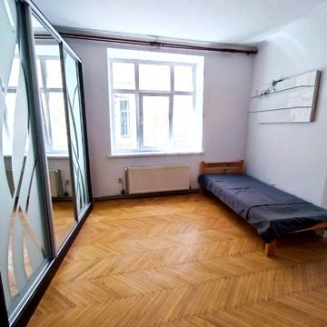 2 кімнати | Центр | Газовий котел, власний дворик