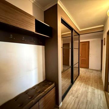 Продаж 3-кімнатної квартири