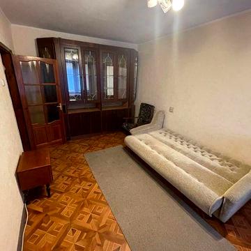 Продам Ильфа и Петрова 2-х. комн. квартиру.