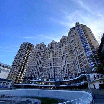 Продаж 3 кімн біля велотреку, Богдана Хмельницького 58а, Шевченківський рн ЖК Консоль