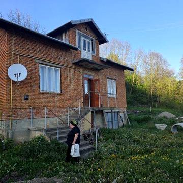 Продам будинок цегляний в мальовничому місці