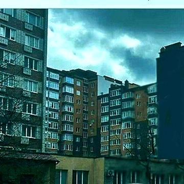 Кварт. у ж/к Галицькі  Леви  Пулюя 40     2 кімн. від власника,  пл.80 кв м  без ремонту ,  буд матеріали ЖК Галицький Лев