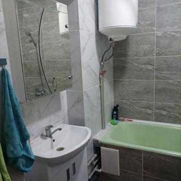 Продам двухкомнатную квартуру по ул. Гарибальди 4