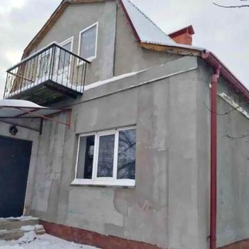 Будинок  знаходиться старий Солотвин продається