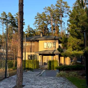 Будинок 200 м2 преміум класу в закритому КМ серед лісу. Буча.