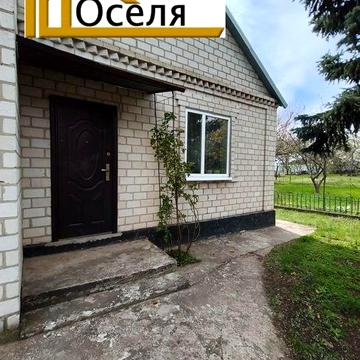 Продам будинок  в гарній локації