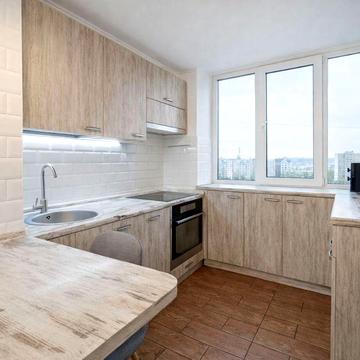 Від Власника! Продаж квартири (68.5 кв.м.)  з двома спальнями і кухнею-вітальнею