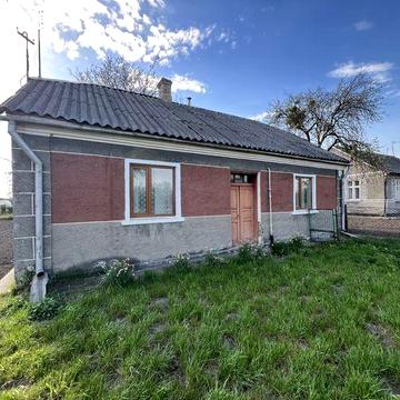 Продається цегляний будинок в селі Жвирка,Шептицький район