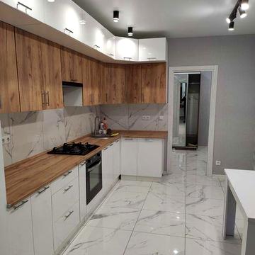 2 - кімнатна квартира, 80 м, Рауш, Виставка