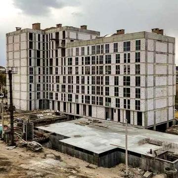 Простора 1-кімнатна квартира 48.42 м² з кухнею-вітальнею та лоджією у ЖК Father