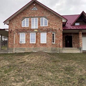 Продається будинок  в мальовничому  місці