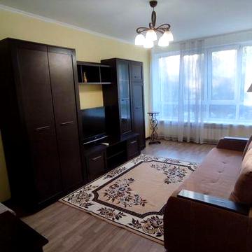 Здам 1 кімнатну квартиру, метро Чернігівська.