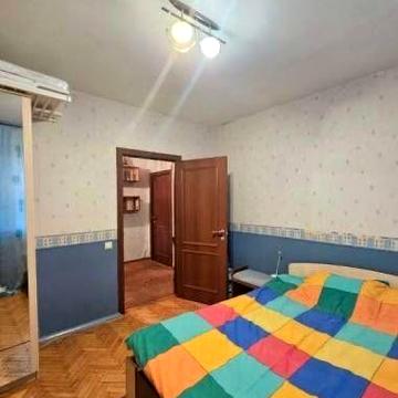 Продаж 3к квартири вулиця Олійника 17