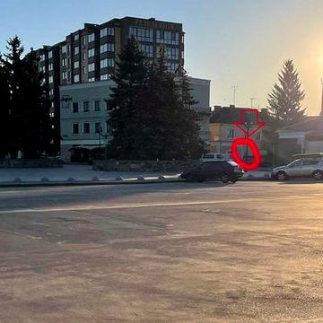 Продається квартира з вікнами на центральну площу