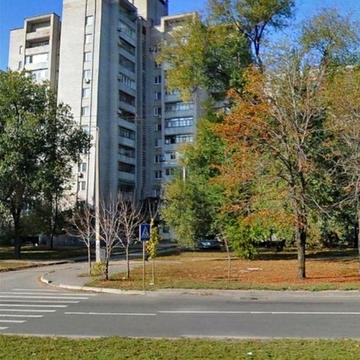 Здам  4-х комнатную квартиру на Бородинской 3
