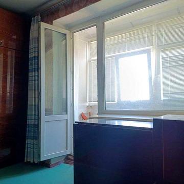 Продам крупногабаритную однокомнатную квартиру в Корабельном районе