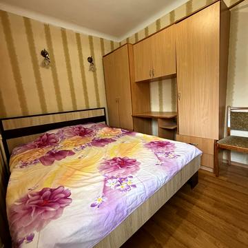 Довженка вул., 60