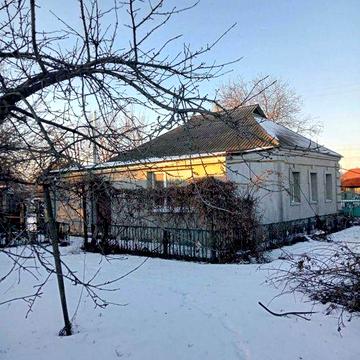 Продаж добротного будинку у центрі м. Гребінка. Державні програми.