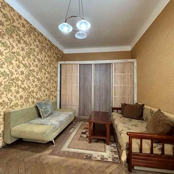 Продаж квартири ближній центр:  вул. Бандери ( біля Політеху)