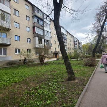 Здам в оренду  1 кімнатну квартиру,  проспект Космонавтів.