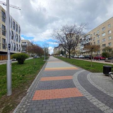 Здам в оренду  1 кімнатну квартиру,  проспект Космонавтів.