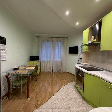 Оренда 1 кімнатноі квартири  проспект Миколи.  Бажана 1 М