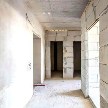 Продаж 2-кімнатної квартири у Зданому будинку.