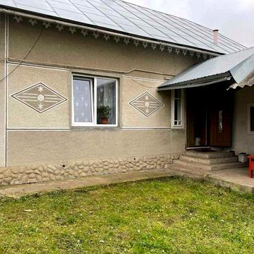 здається Будинок у селі