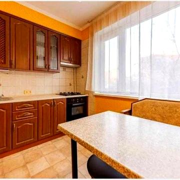 Продам! 2Кв. 51 м². м. Наукова. 2 балкони.