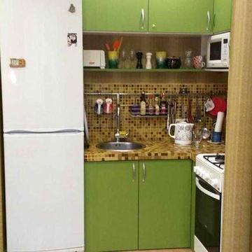 В продажу 2 кім. Сталінка біля метро ХТЗ