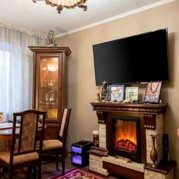 Продам квартиру 2 ком,  метро Дворец Спорта.