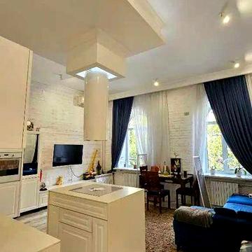 Продам 3к квартиру Нагорный район Центр парк Шевченко