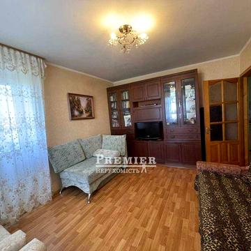 Продам квартиру 2-х комнатную .