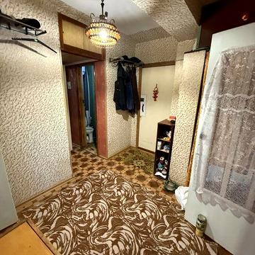 Продам 3-комн квартину на Тире, 3 этаж, не угловая