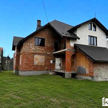 Терміновий продаж 2-х поверхового будинку ОПРИШІВЦІ. Торг.