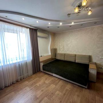 Здам однокімнатну по Небесної Сотні
