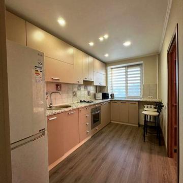 Продам 2 к квартиру низ вул Робоча, 21
