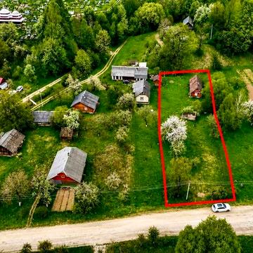 Будинок з ділянкою в карпатському селі Орів