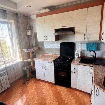 Продається 2-кімнатна квартира Бородинський
