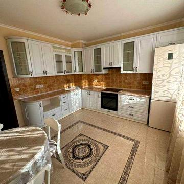 Світла, тепла 2к квартира, вул. Симоненко, 4В