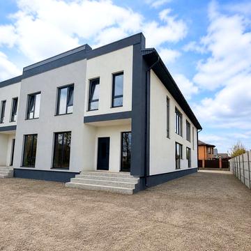 Сучасний таун в місті Вінниця р-он Пирогово