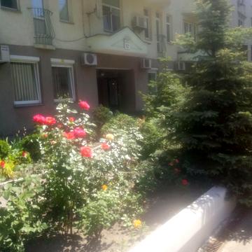 Дмитрівська вул., 52-Б