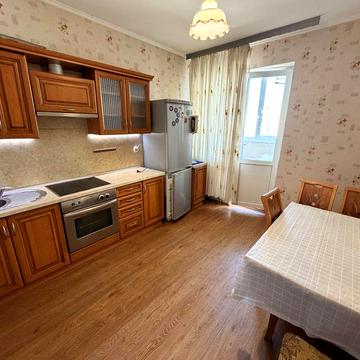 Оренда трикімнатної квартири. Троєщина Деснянський р-н,