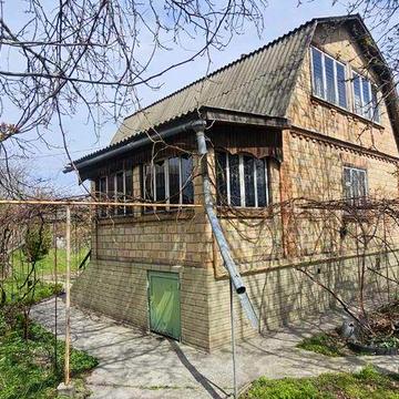 Продаж будинку і ділянки біля води