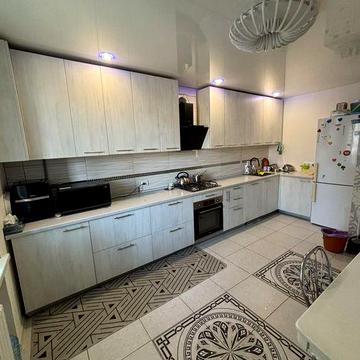 Продам 3к квартиру в новострое, Красный Камень
