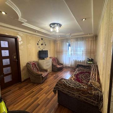 Продаж 3к квартири вул. Зодчих 62