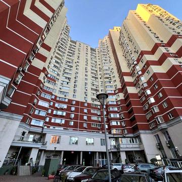 Продаж  1 к квартири 56 м2 вул.Княжий Затон 9,Позняки