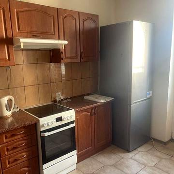 Продаеться 2 кімнатна метро Поздняки.
