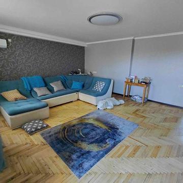 Продаж просторої 2кмн квартири в Олександрівському (213-332-456)